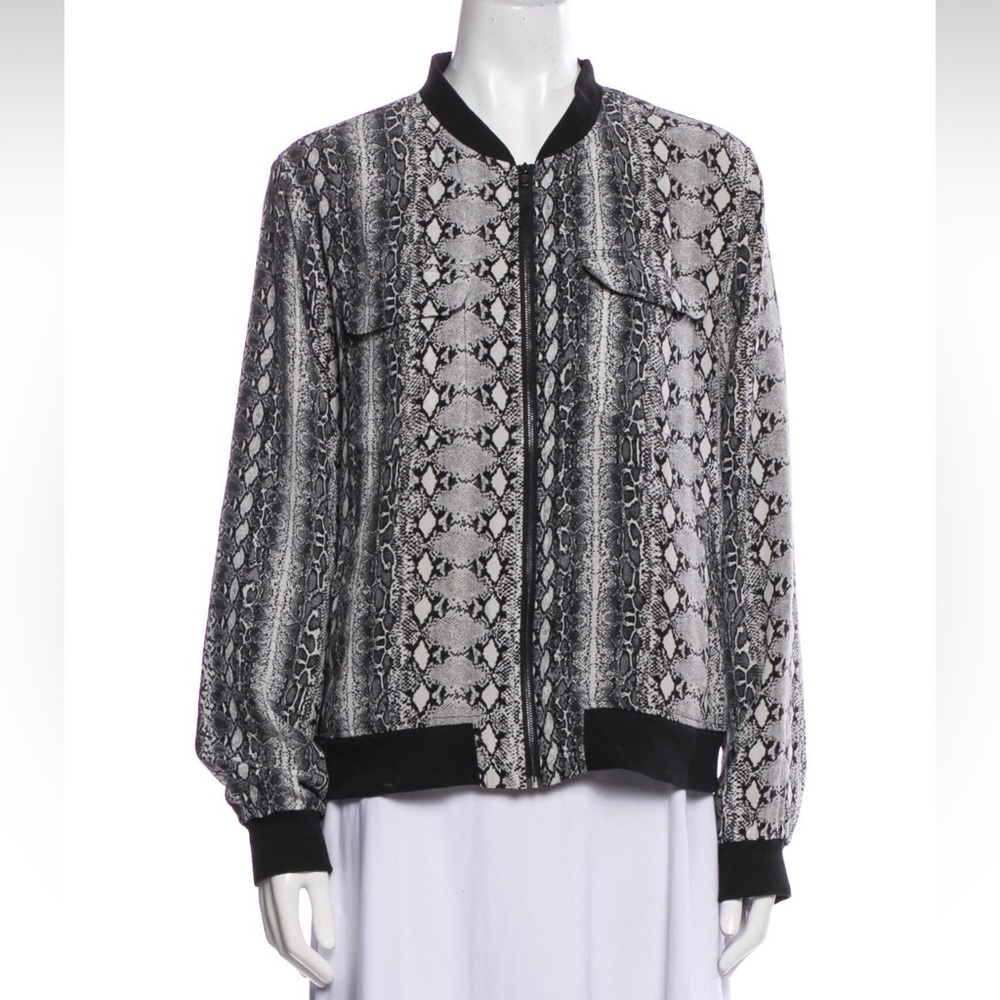 Brand -EQUIPMENT Snake print SILK jacket size medium